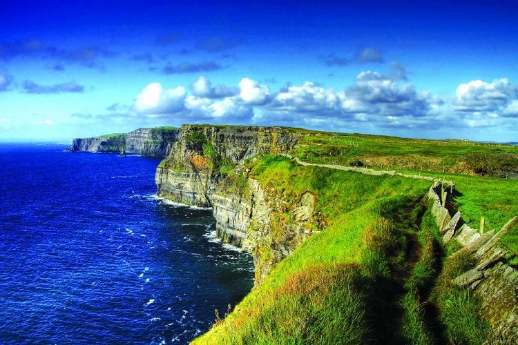 CHEAP 476 RT FLIGHTS and Top 10 Reasons to Visit Ireland Amazing