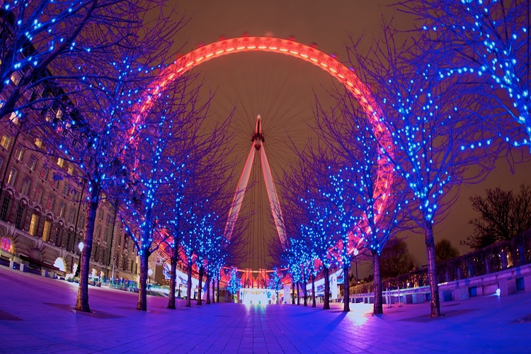 cheap flights for Christmas-in-London 3 london eye