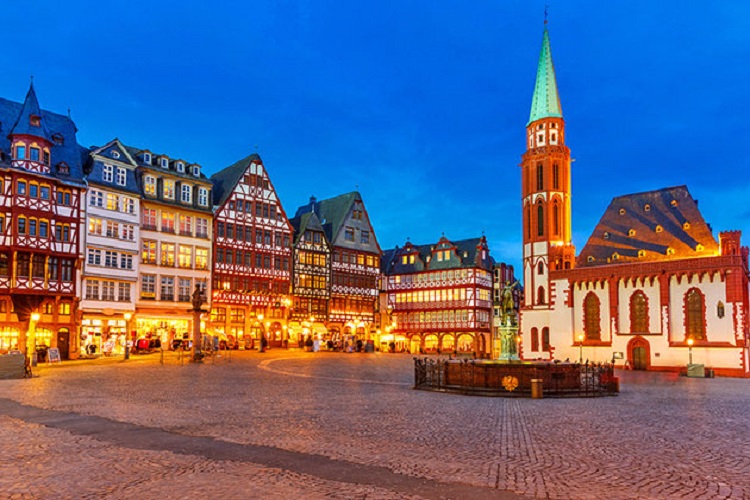 cheap flights to germany-frankfurt-romerberg-old-town