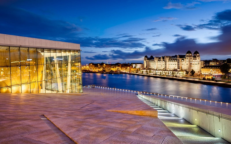 cheap flights to Oslo Opera House